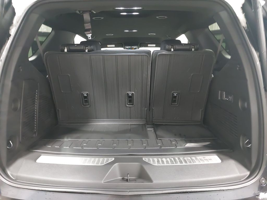 2026 GMC Yukon Denali - Photo 13