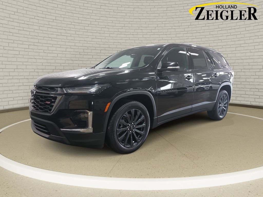 Used 2023 Chevrolet Traverse RS SUV