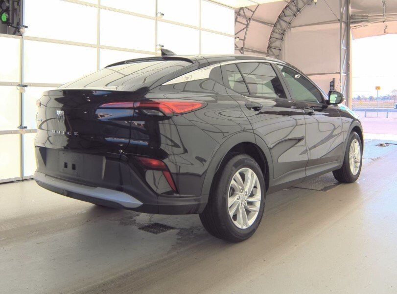 2024 Buick Envista Preferred photo 2