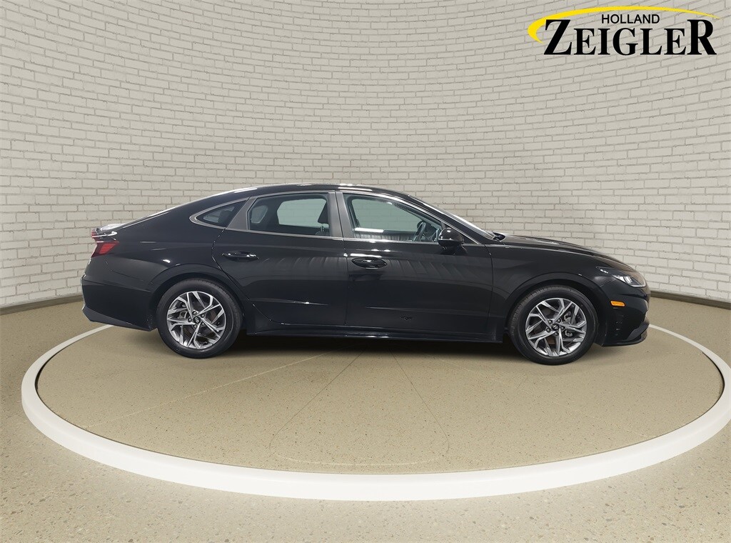 2022 Hyundai Sonata SEL photo 4