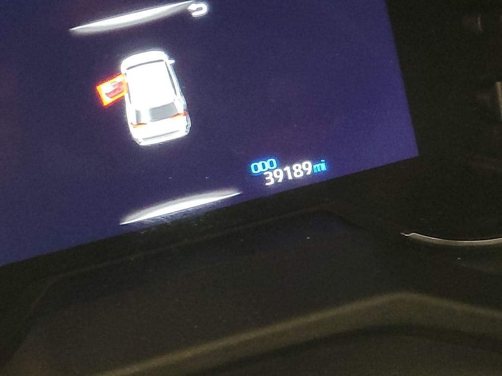 2024 TOYOTA RAV4 - Image 8