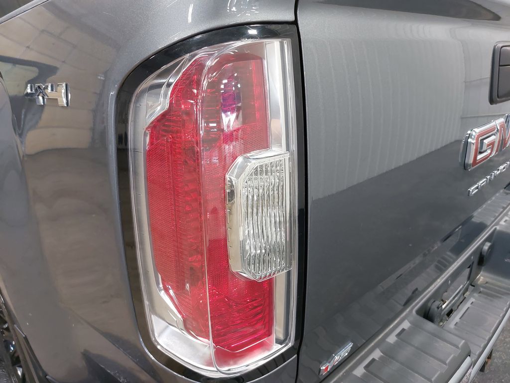 2022 GMC CANYON - Image 32
