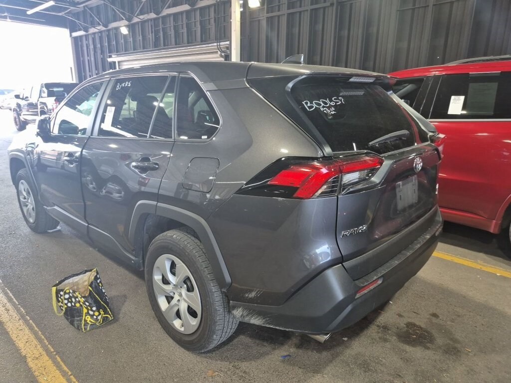 2024 Toyota RAV4 LE photo 4