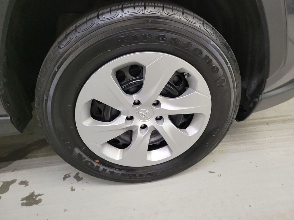 2024 TOYOTA RAV4 - Image 9