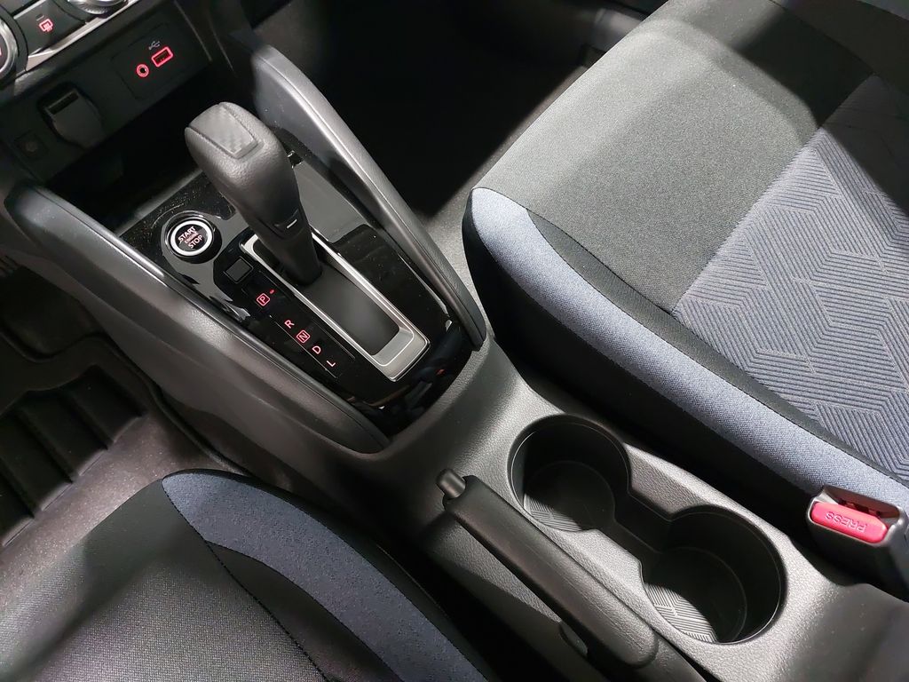 2025 Nissan Versa Sedan SV - Photo 24
