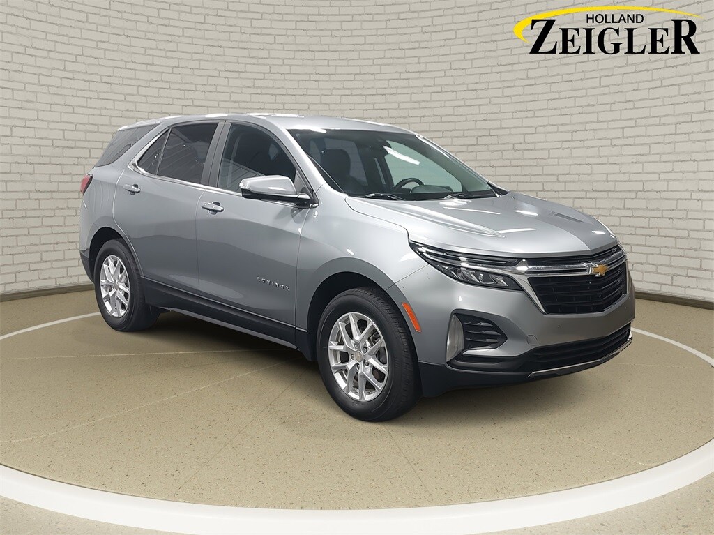 2024 Chevrolet Equinox LT photo 3