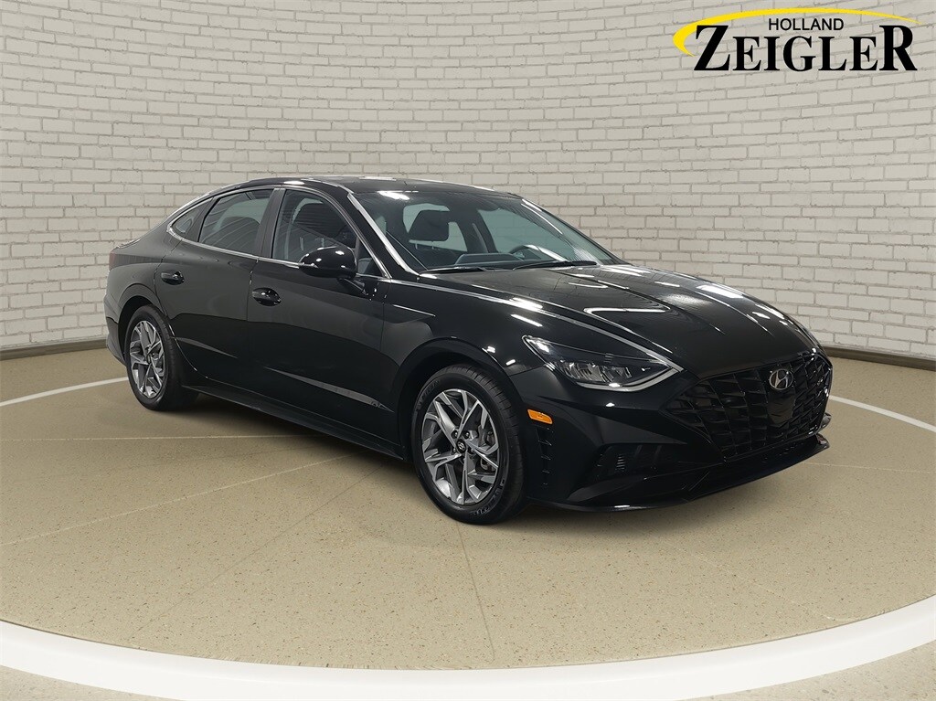 2022 Hyundai Sonata SEL photo 3