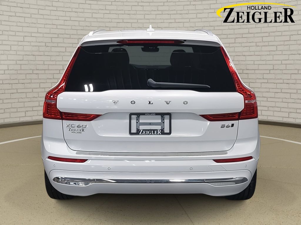 2023 VOLVO XC60 - Image 6