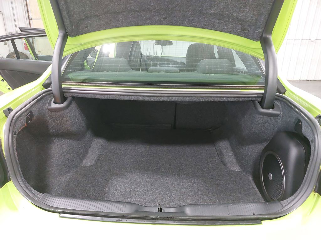 2023 DODGE CHARGER - Image 12