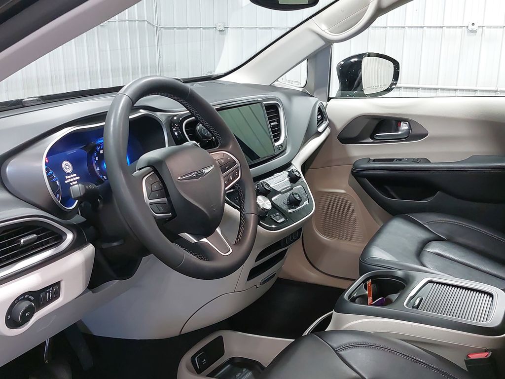 2024 CHRYSLER PACIFICA - Image 18