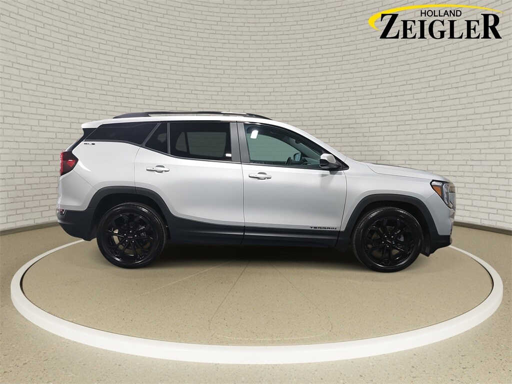 2022 Gmc Terrain SLE photo 4