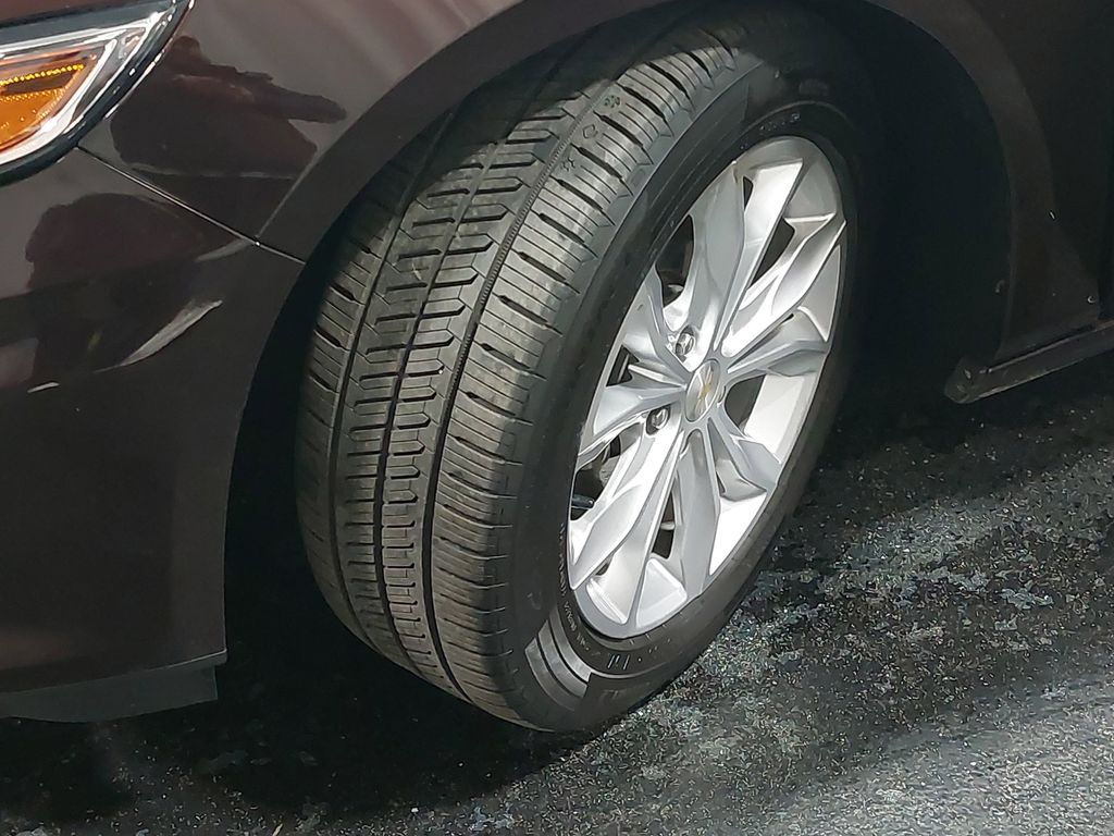 2020 CHEVROLET MALIBU - Image 32