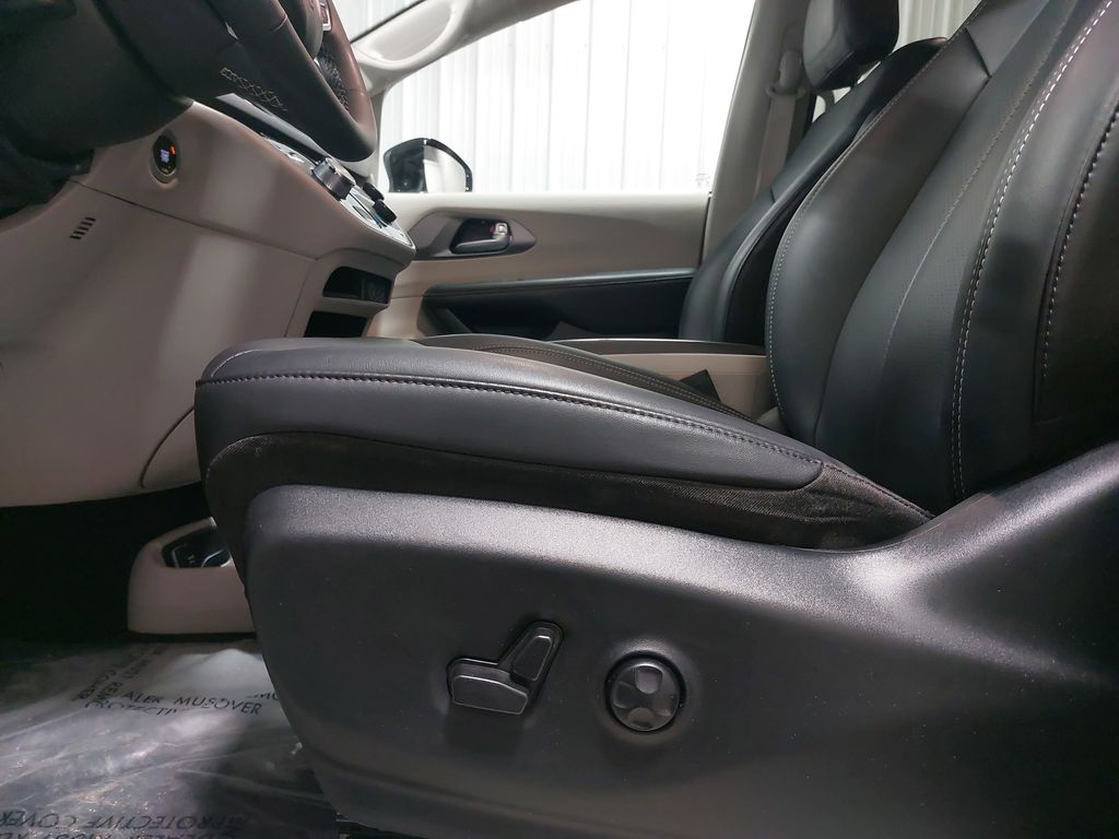 2024 CHRYSLER PACIFICA - Image 31