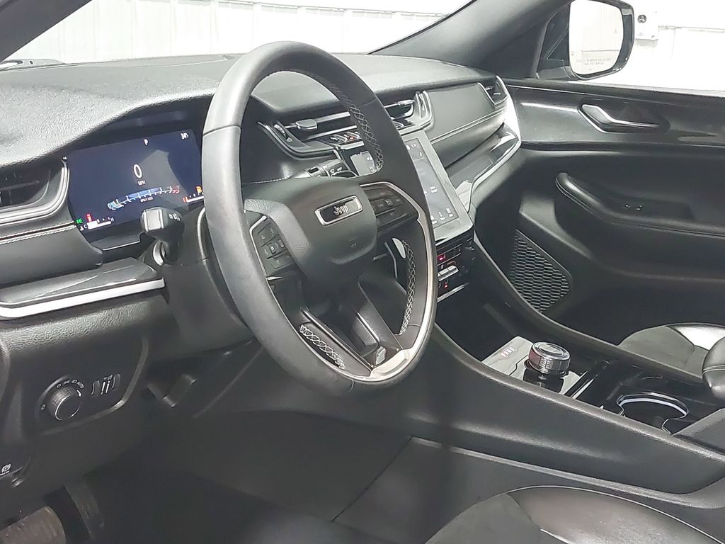 2023 JEEP GRAND CHEROKEE - Image 16