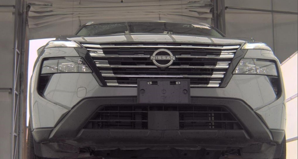 2024 Nissan Rogue SV photo 3