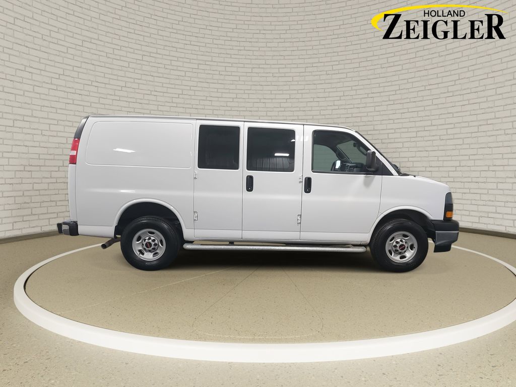 2024 GMC SAVANA - Image 4