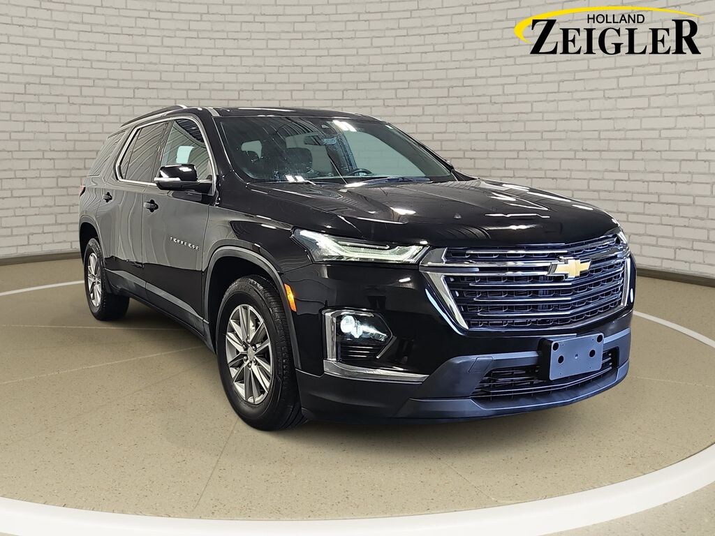 Used 2023 Chevrolet Traverse LT SUV