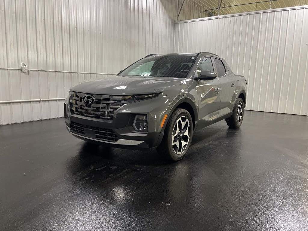 Certified 2024 Hyundai Santa Cruz Limited with VIN 5NTJEDAF6RH093110 for sale in Holland, MI