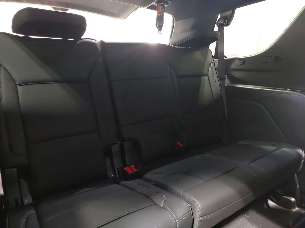 2026 GMC Yukon Denali - Photo 12