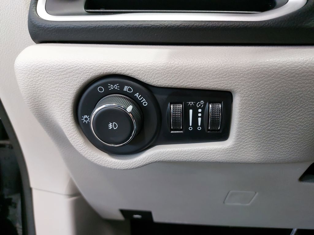 2024 CHRYSLER PACIFICA - Image 28