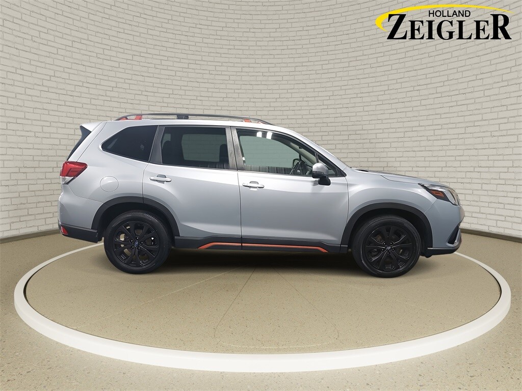 2023 Subaru Forester Sport photo 4