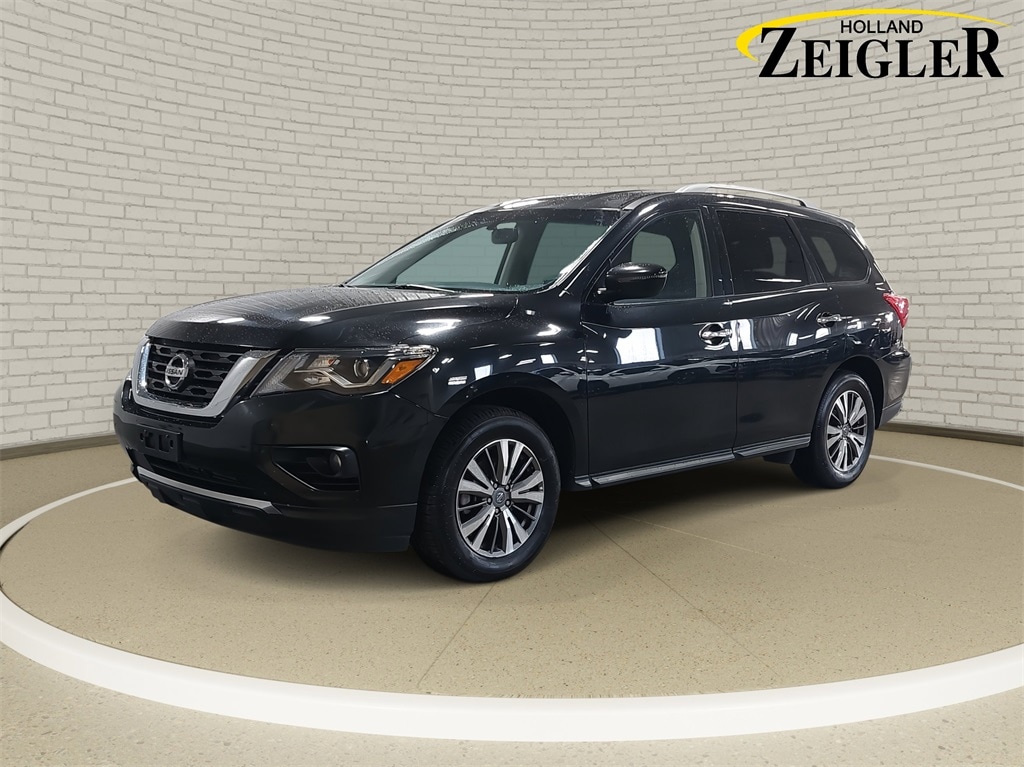 Used 2020 Nissan Pathfinder SV SUV