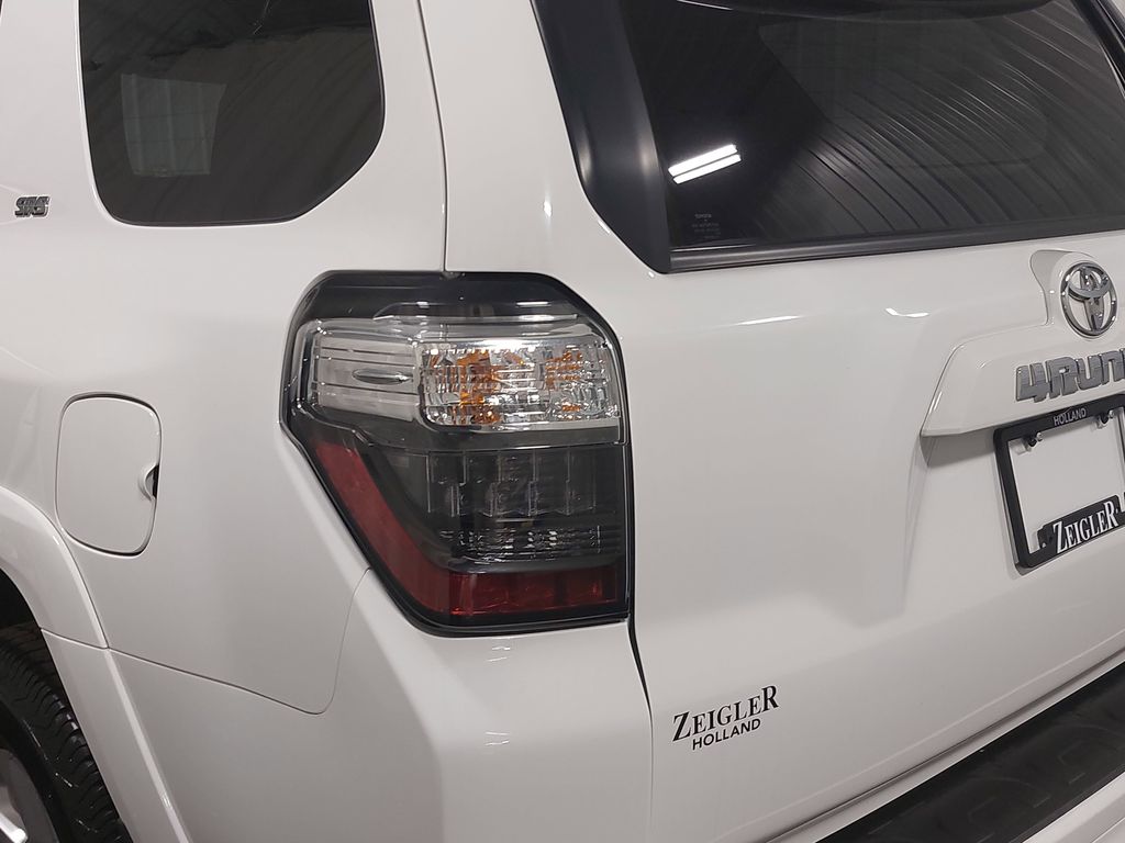 2024 TOYOTA 4RUNNER - Image 33