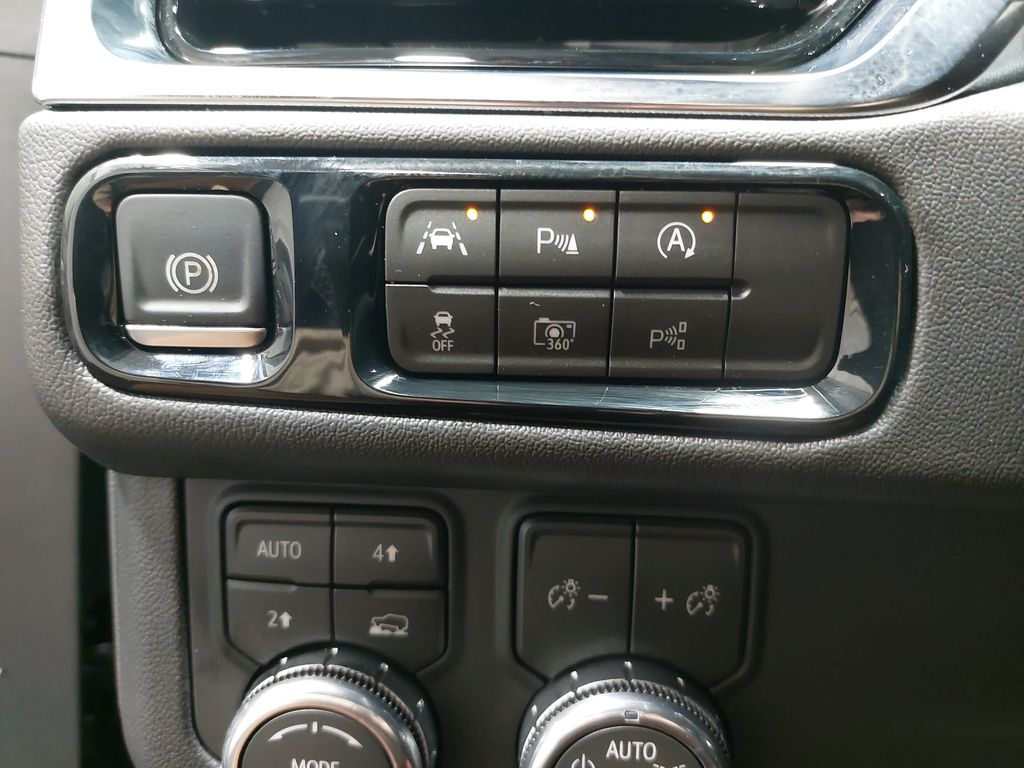 2026 GMC Yukon Denali - Photo 29