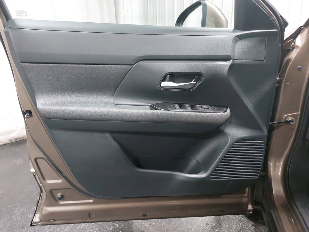 2025 NISSAN KICKS MPV - Image 26