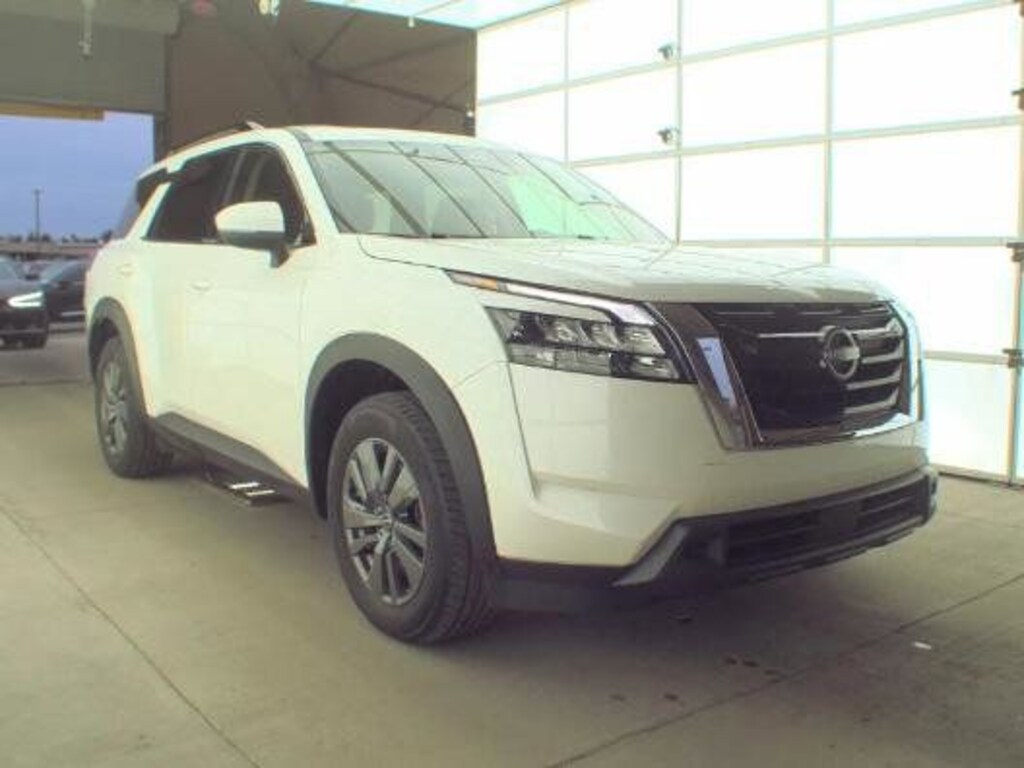Used 2024 Nissan Pathfinder SV SUV