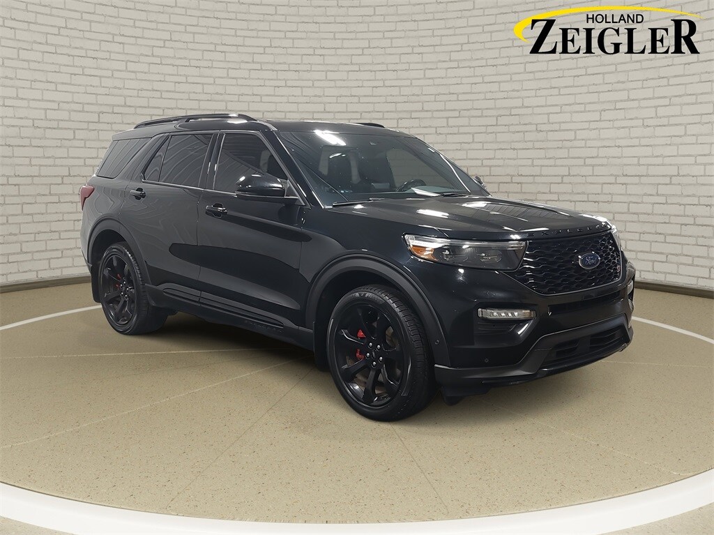 2020 Ford Explorer ST photo 2