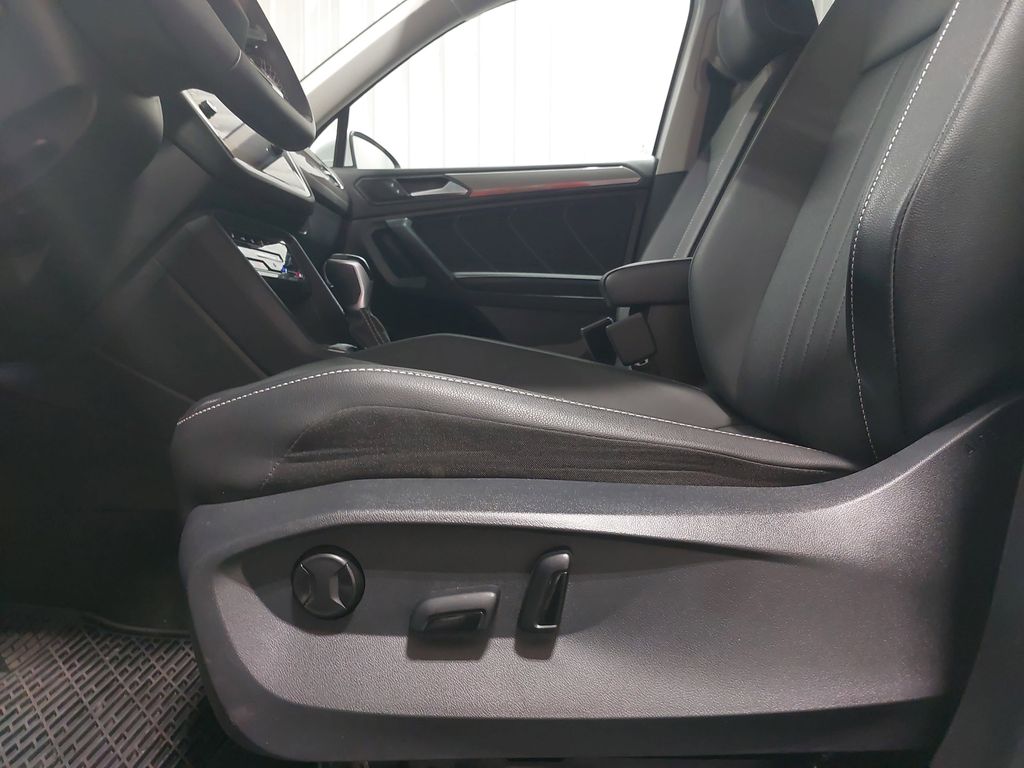 2022 VOLKSWAGEN TIGUAN - Image 28