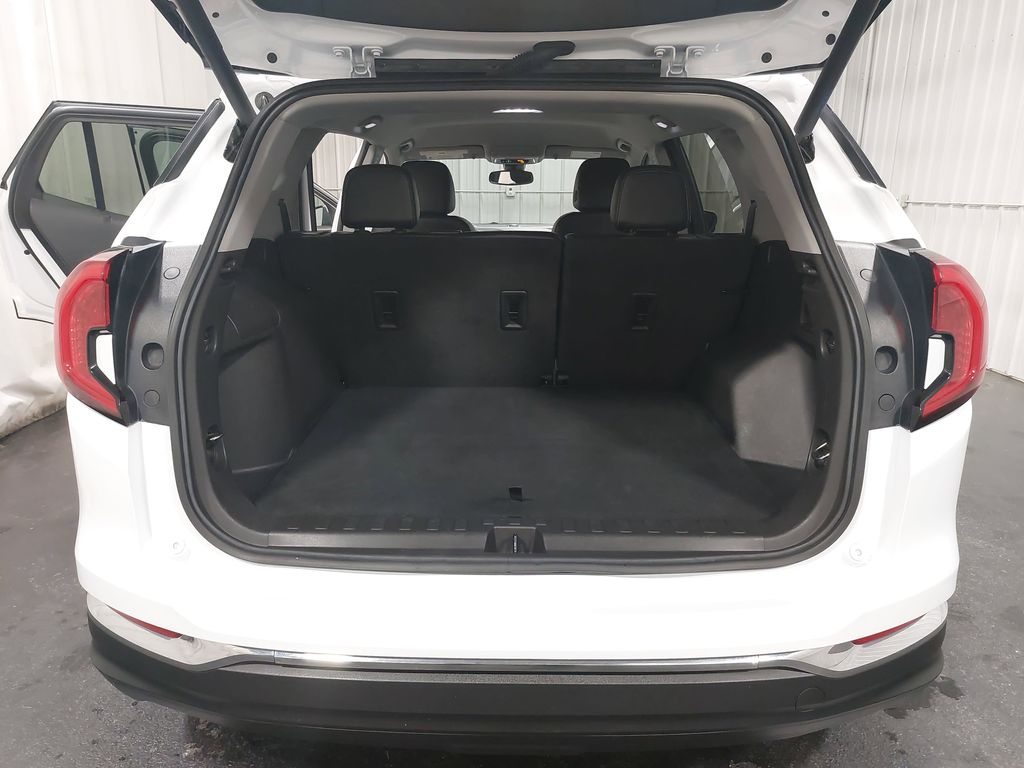 2024 GMC TERRAIN - Image 12