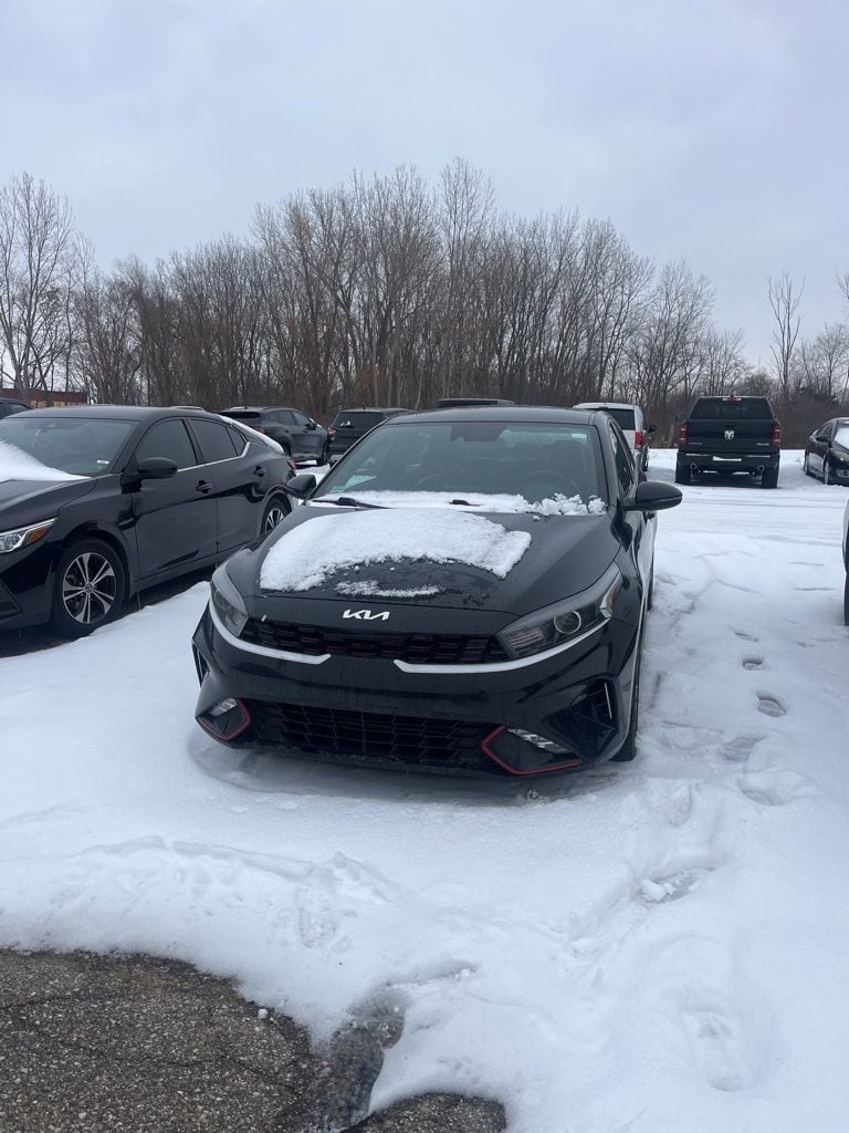 2022 Kia FORTE GT-Line's photo