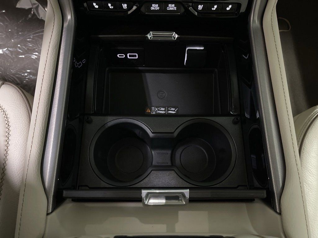 2024 GMC YUKON XL - Image 17