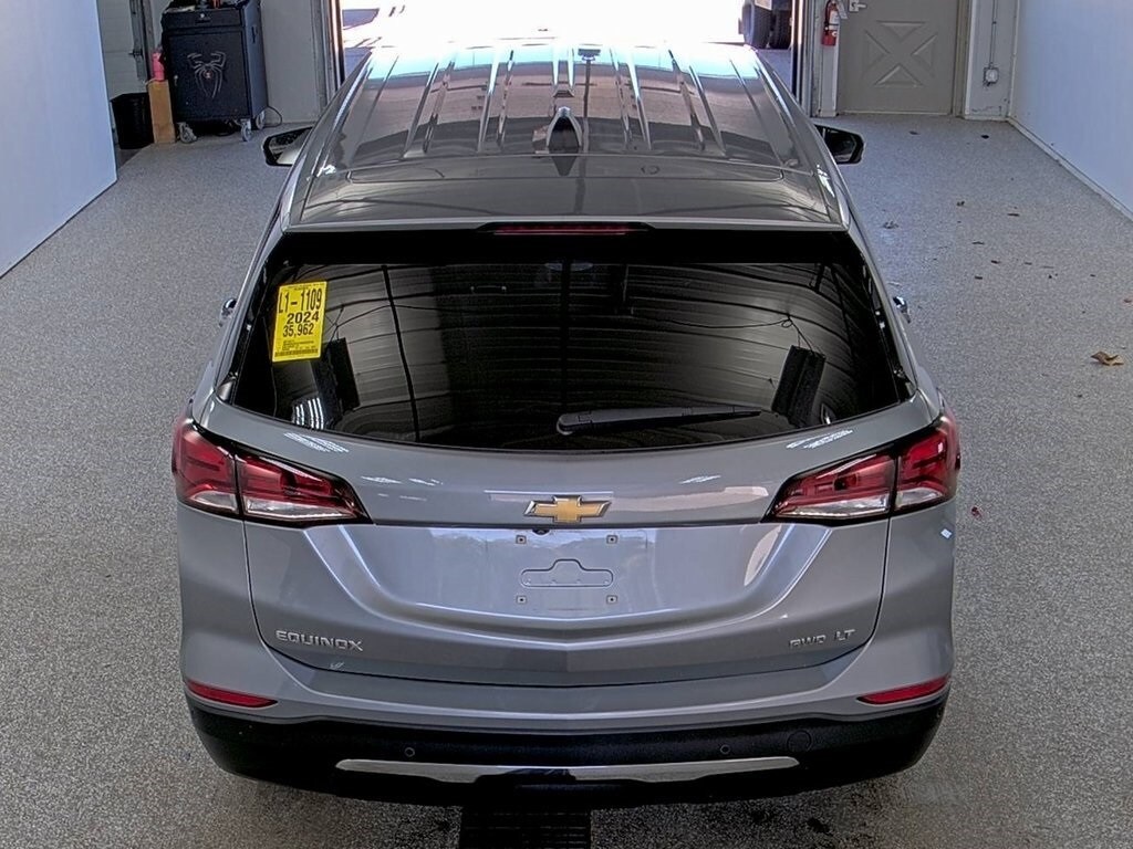 2024 Chevrolet Equinox LT photo 3
