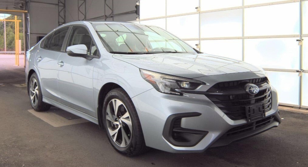 2025 Subaru Legacy Premium photo 3