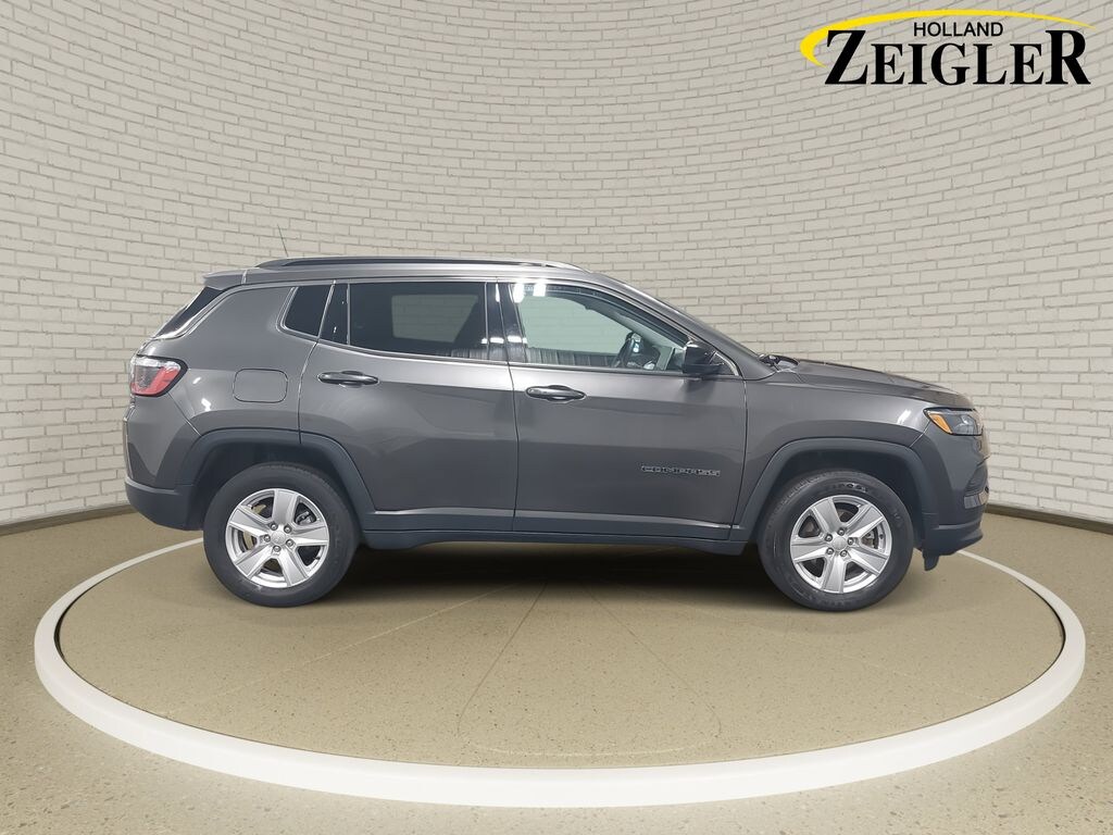 Used 2022 Jeep Compass Latitude SUV