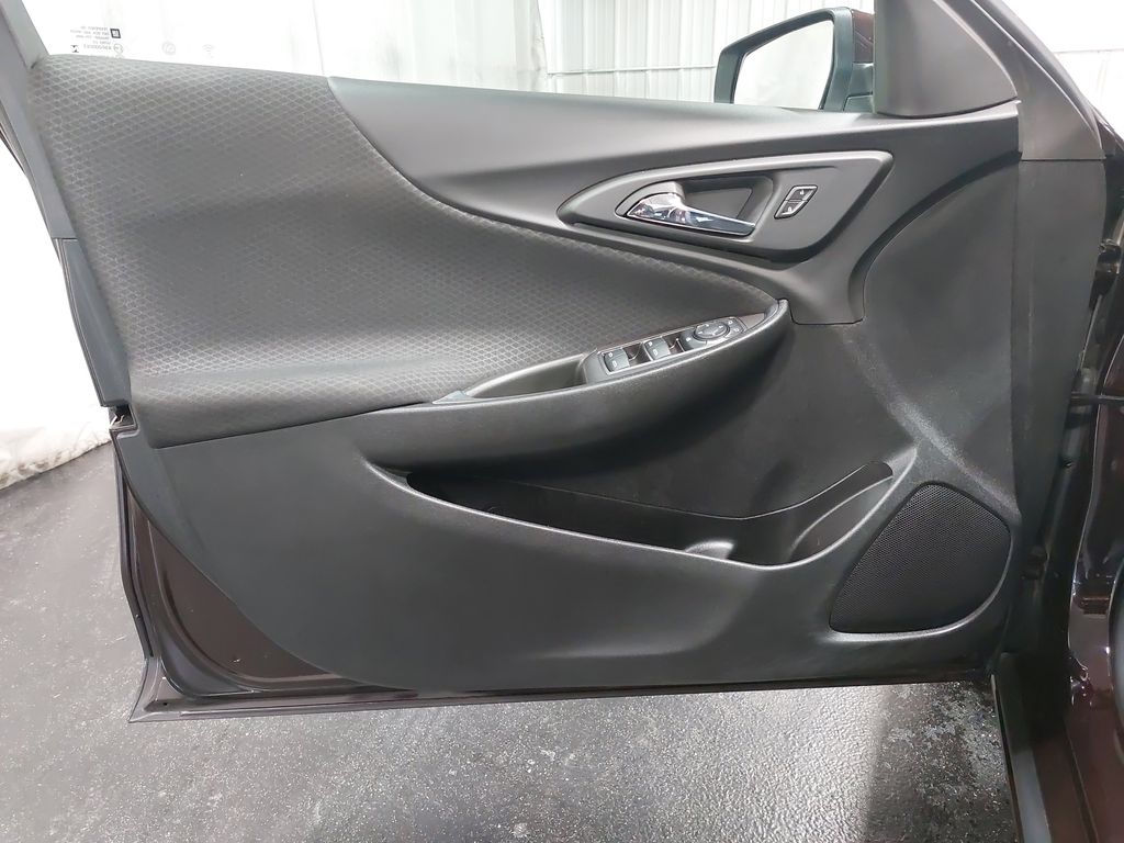 2020 CHEVROLET MALIBU - Image 27