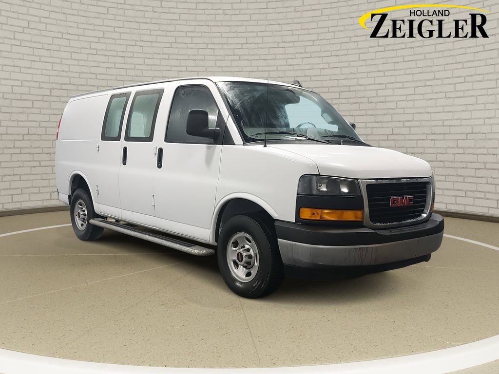 2024 GMC SAVANA - Image 3