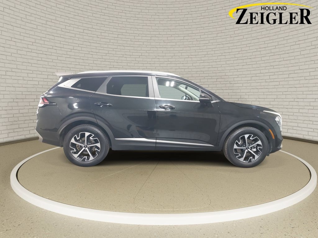 Used 2023 Kia Sportage Hybrid EX SUV