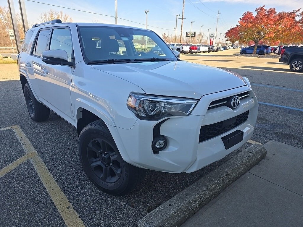 2021 Toyota 4Runner SR5 Premium photo 2
