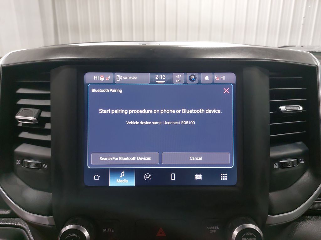 2022 RAM 1500 - Image 22