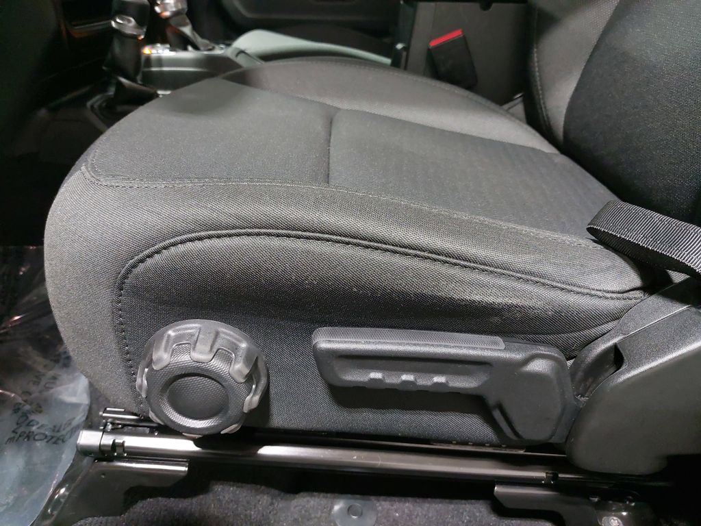 2021 JEEP WRANGLER - Image 28