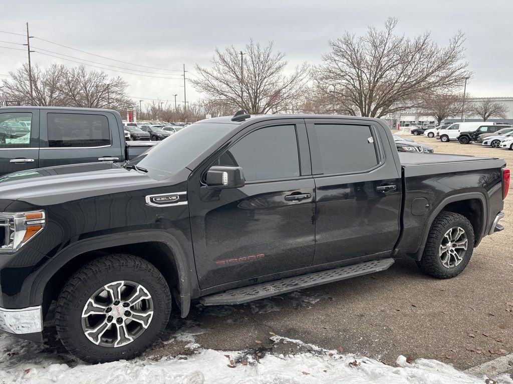 2019 GMC Sierra 1500 SLE's photo