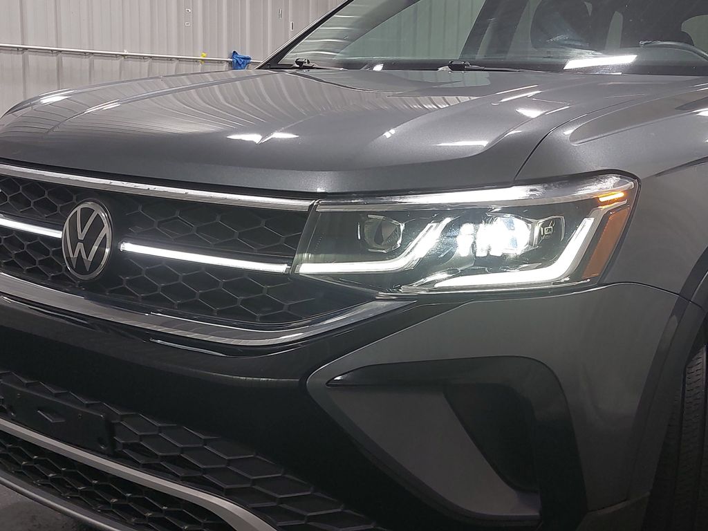 2022 VOLKSWAGEN TAOS - Image 32