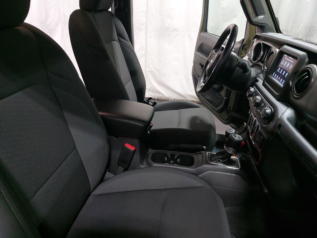 2021 JEEP WRANGLER - Image 10
