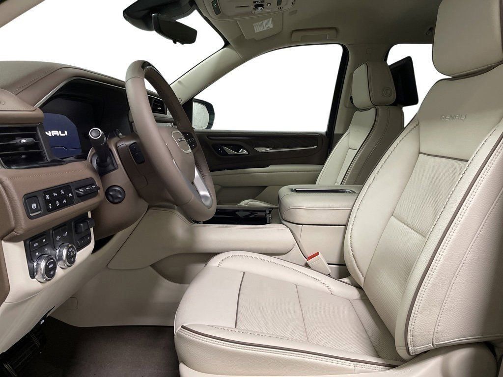 2024 GMC YUKON XL - Image 8
