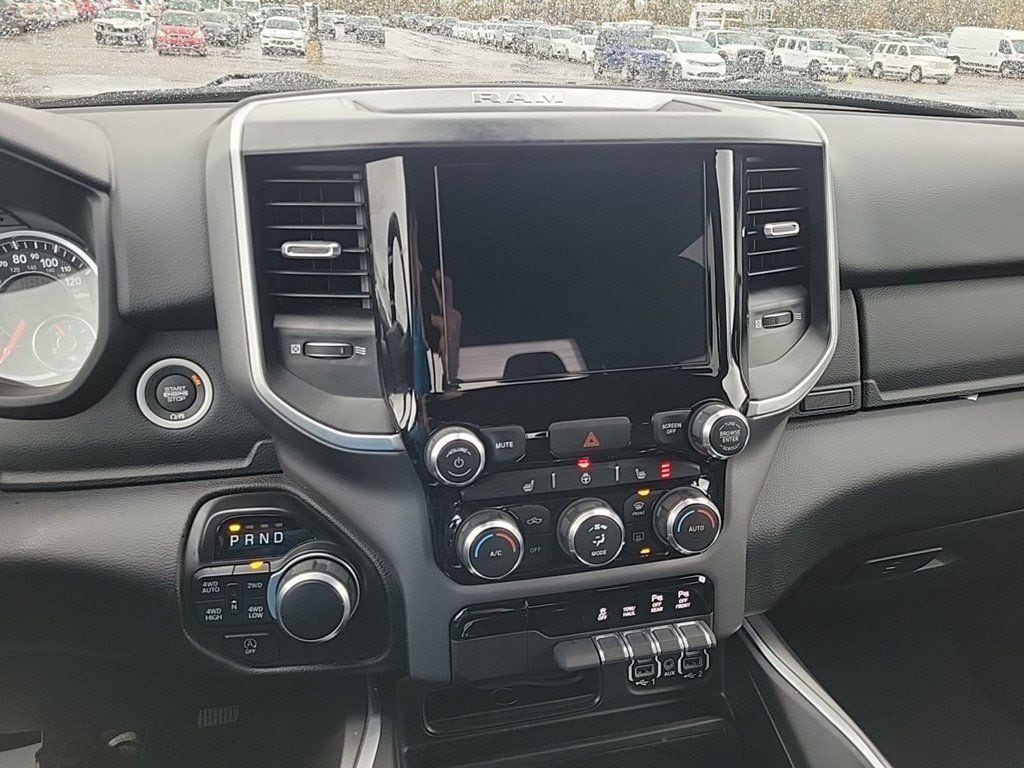 2022 RAM 1500 - Image 14