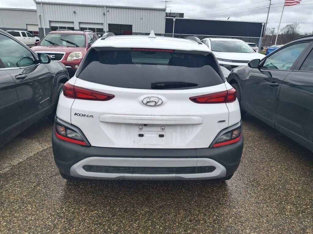 2023 Hyundai Kona SEL photo 3